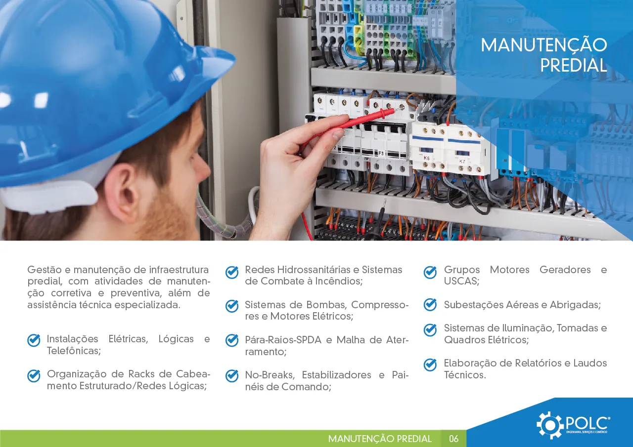 Técnico POLC com EPI azul realizando manutenção em painel elétrico predial